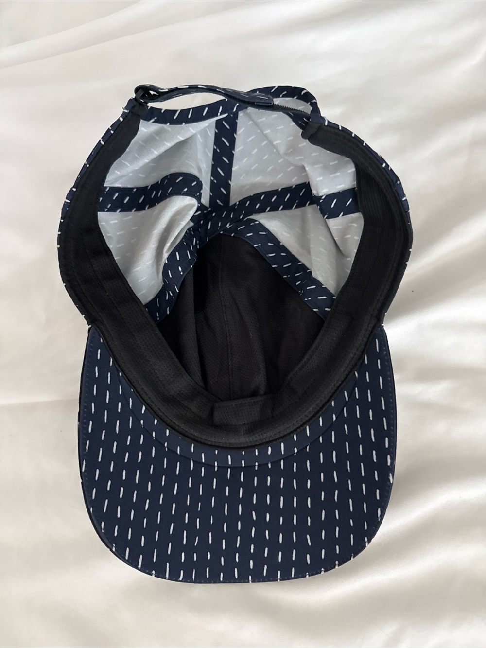 Lululemon Navy Patterned Baseball Cap - Picture 2 of 3